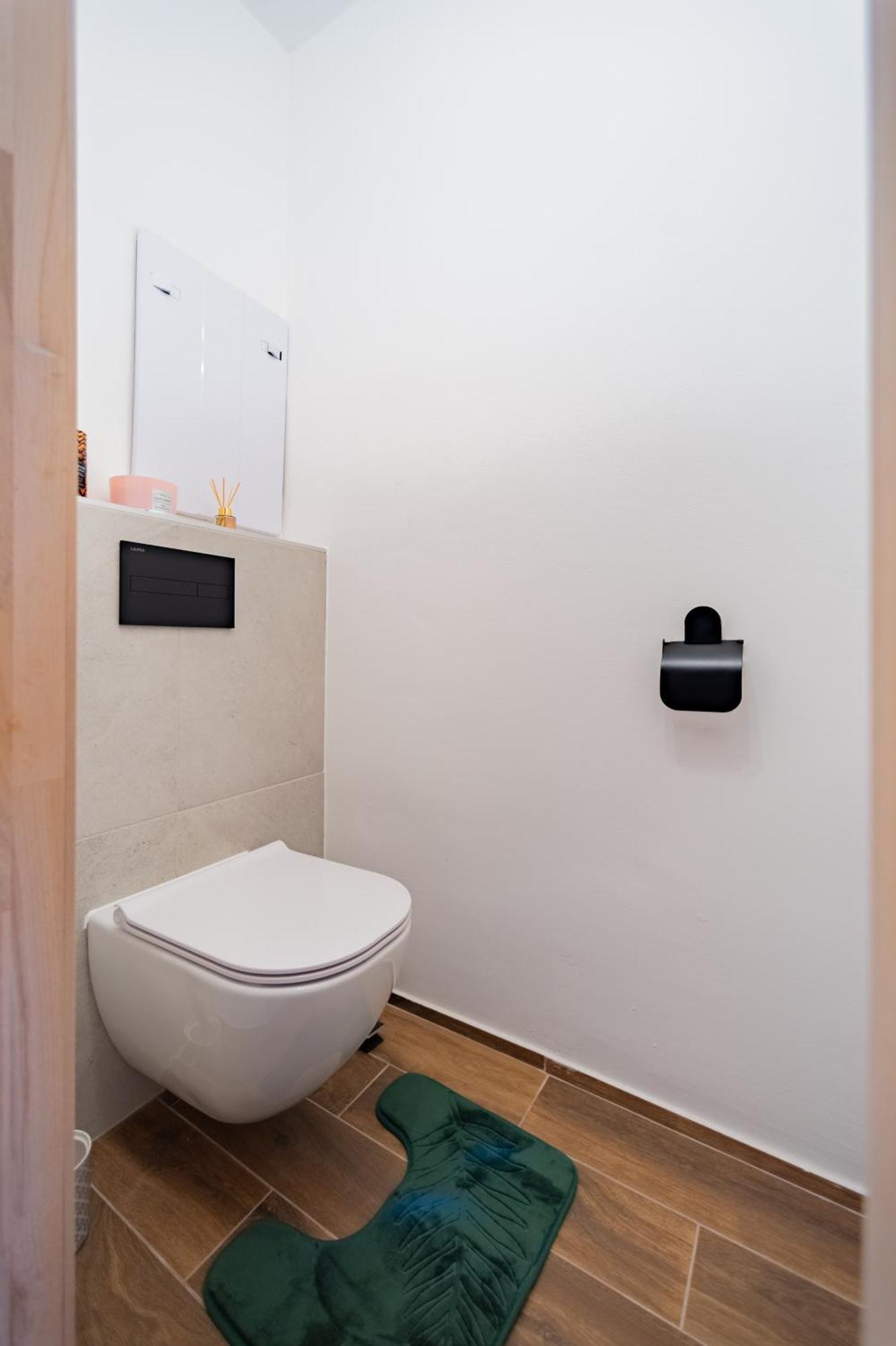 Apartment Barbyb - With Free Parking Bratislava
