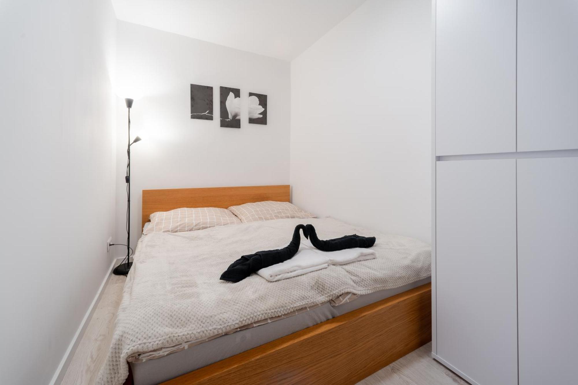Barbyb - With Free Parking Apartament *